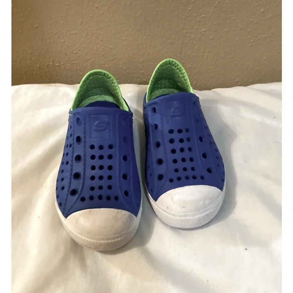 Skechers children water shoes
